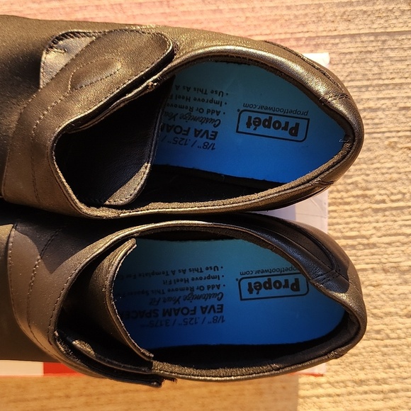 Propét Women's Wilma Hook and Loop Oxford Black Size 8 Casual Shoe Excellent - Picture 7 of 12